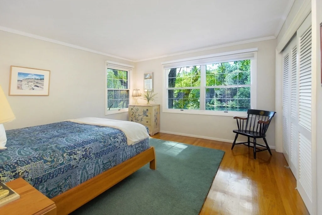 Photo of 308 Musterfield Road
