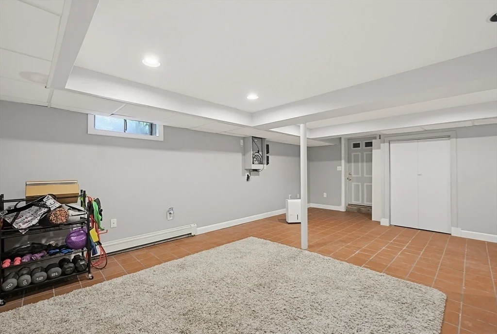 Photo of 4 Meadow Ln