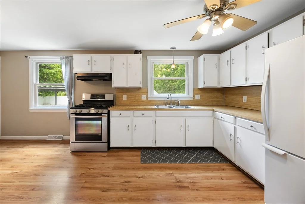 Photo of 37 Parkerview St
