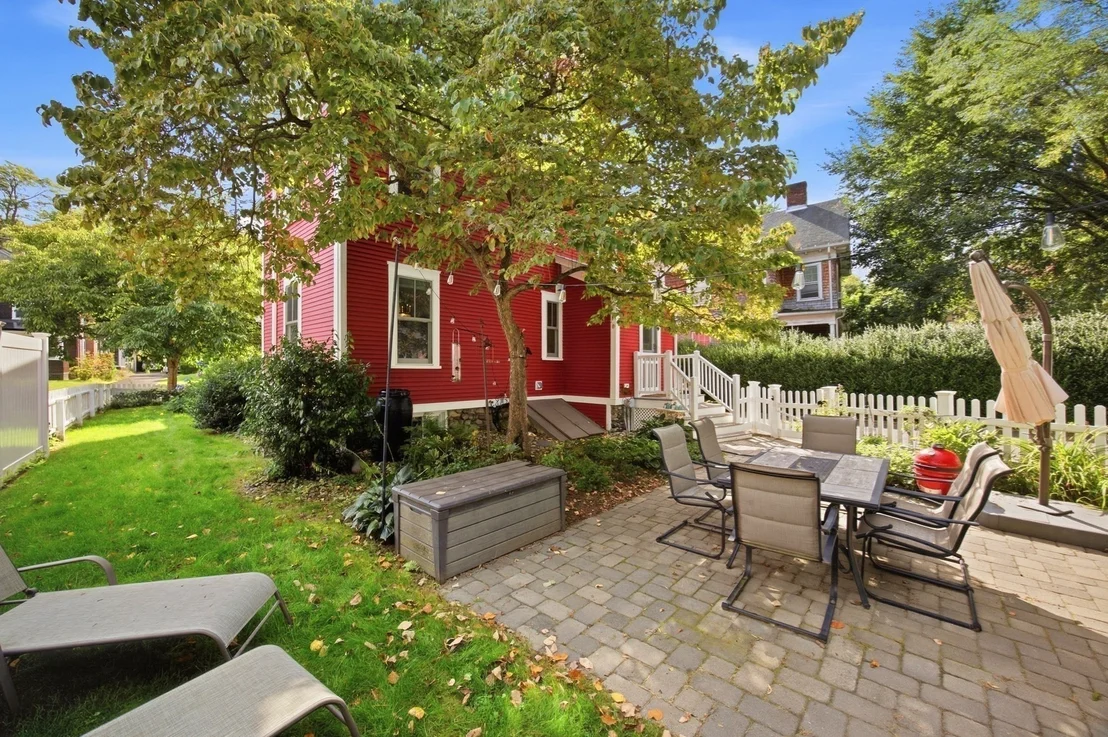 Photo of 211 Crescent St