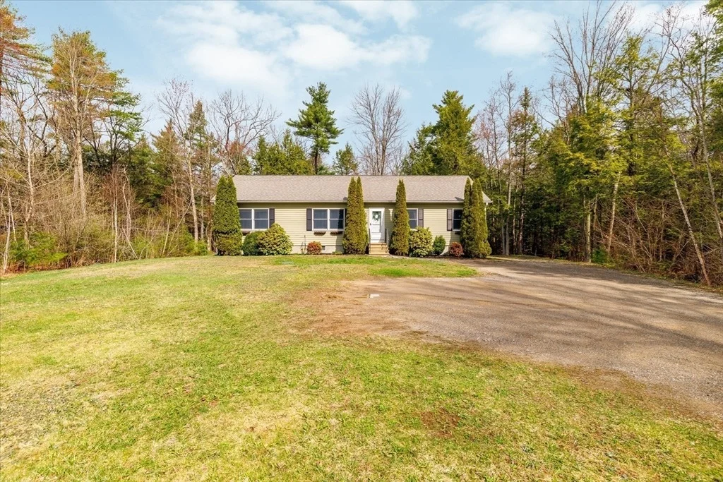 Photo of 84 Baptist Common Rd
