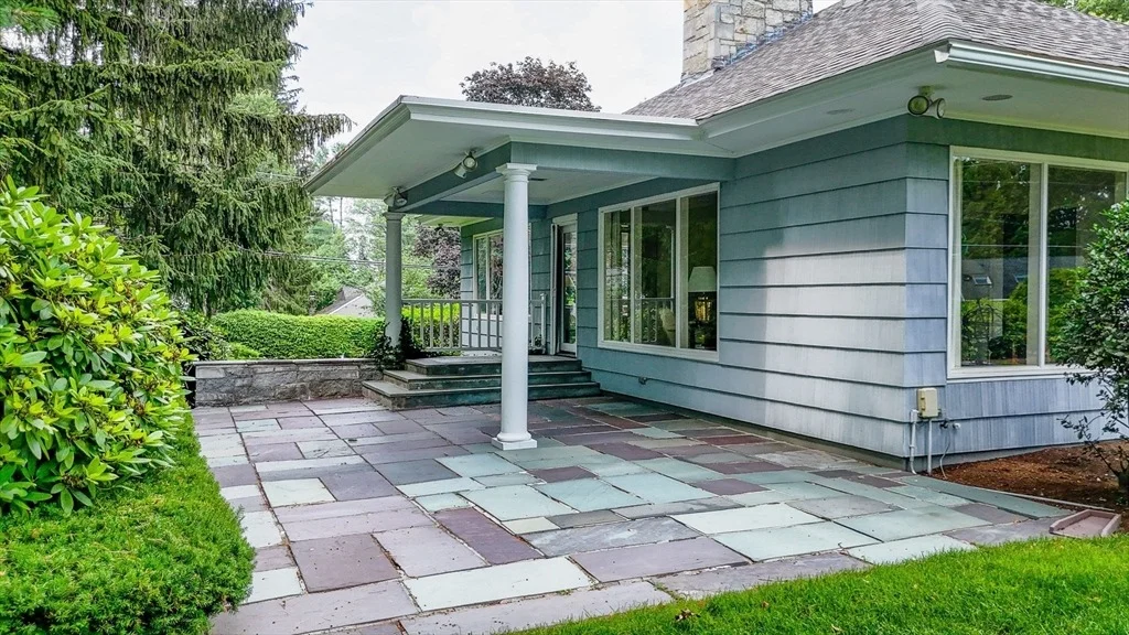 Photo of 246 Highland Rd