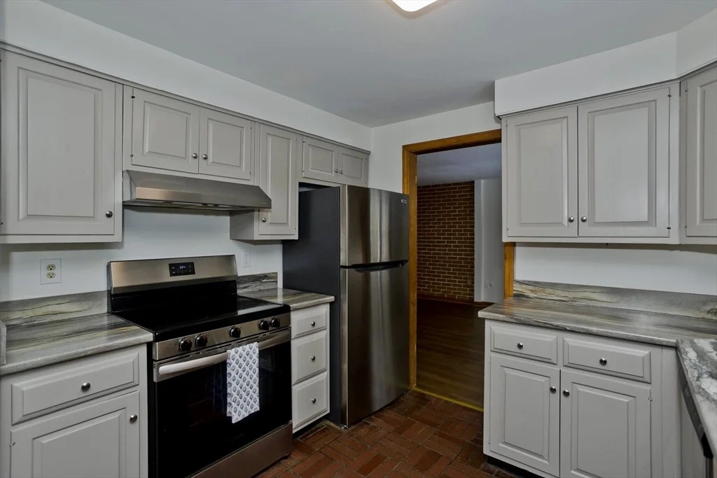 Photo of 94 Amherst Rd