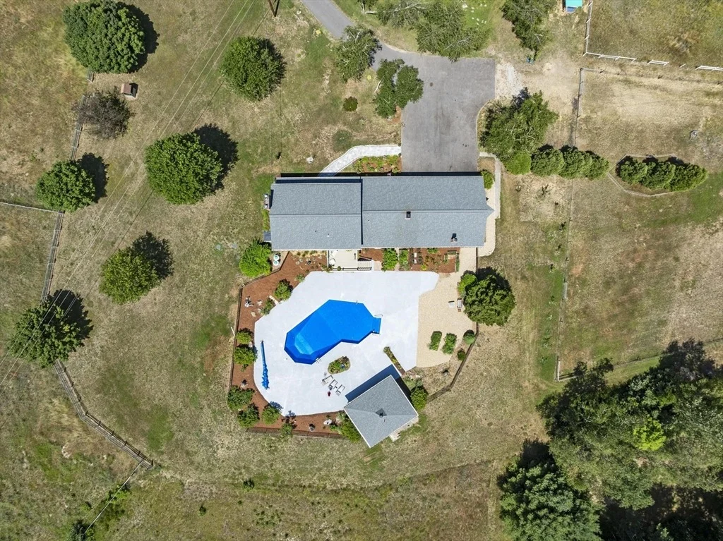 Photo of 467 Loring Road