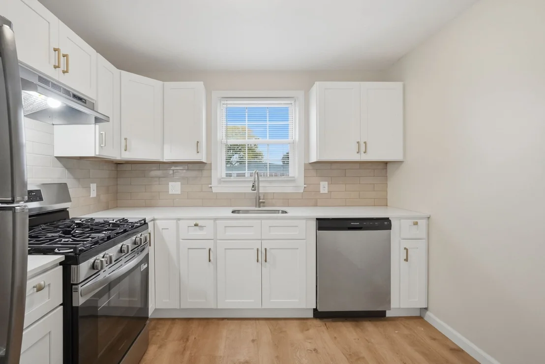 Photo of Unit 2A at 467 Cold Spring Avenue