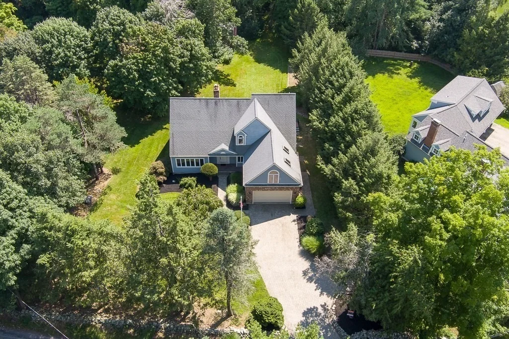 Photo of 176 Putnam Rd