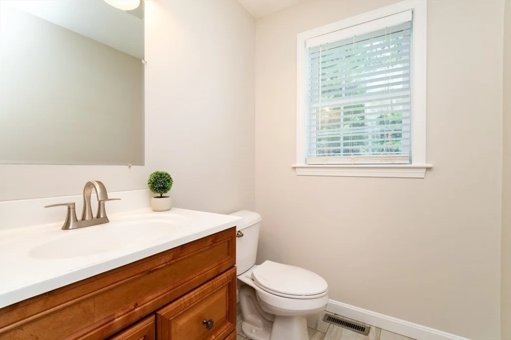 Photo of 264 Charge Pond Rd