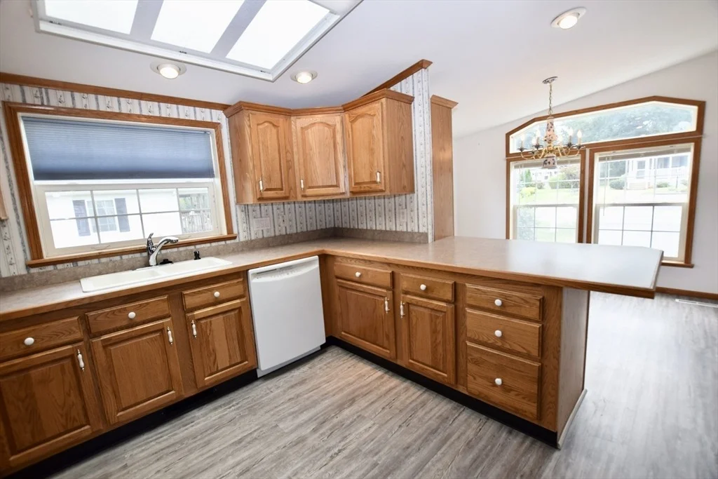 Photo of 29 Lyn Ln.