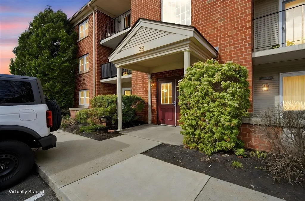 Photo of Unit G at 32 Maple Crest Cir