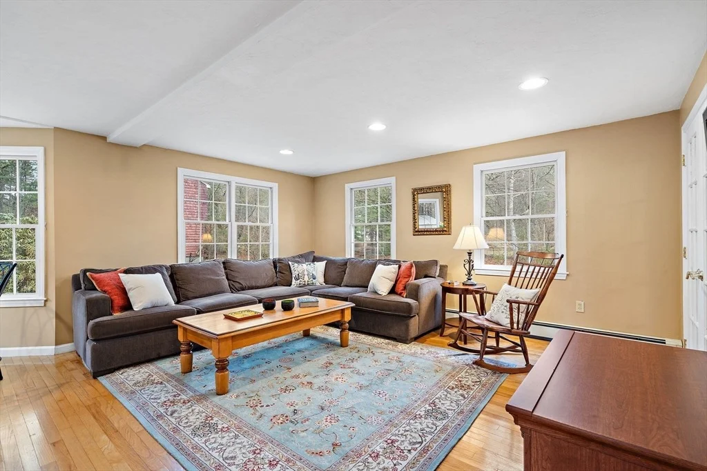 Photo of 108 Harvard Rd