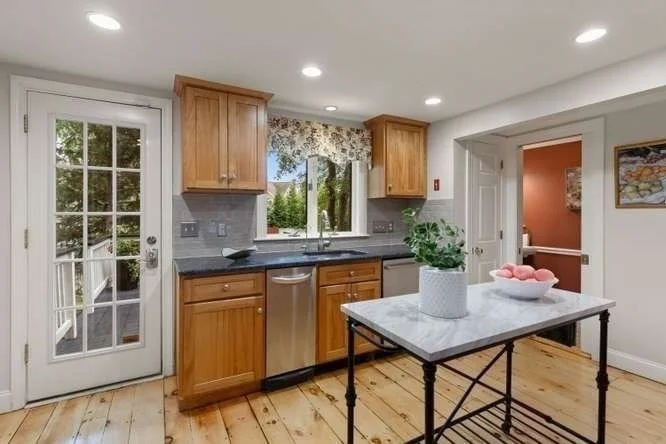 Photo of 282 Lowell Street