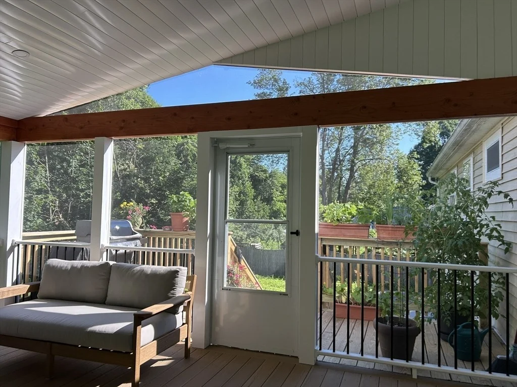Photo of 11 Juniper Brook Rd