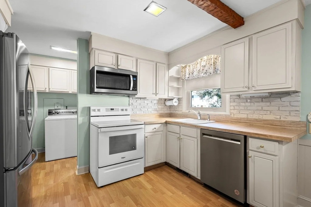 Photo of 39 Walsh Ave