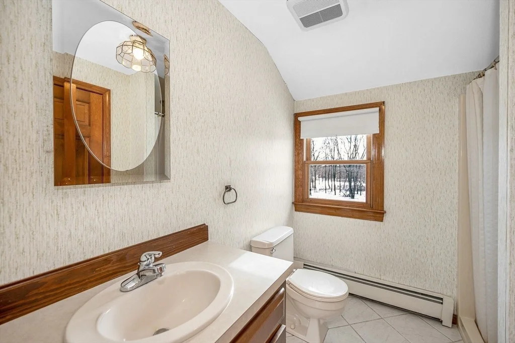 Photo of 287 Fox Ave