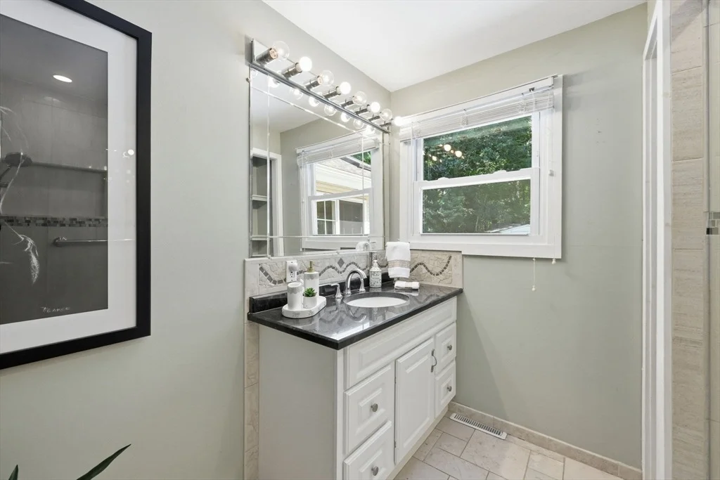 Photo of 37 Squirrel Rd