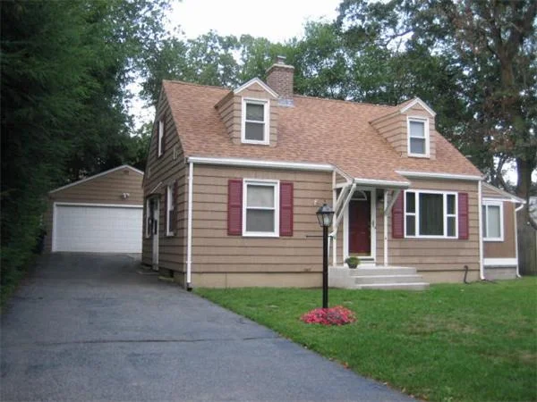 Photo of 111 Quaker Rd