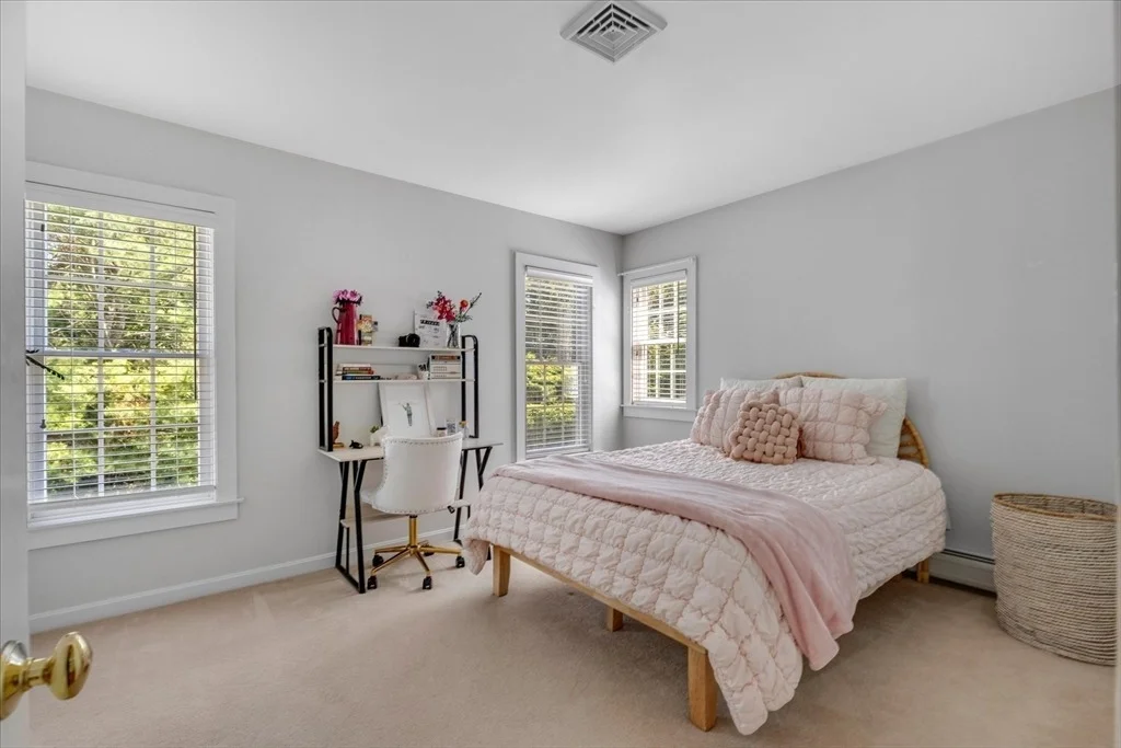 Photo of 442 Bay Lane