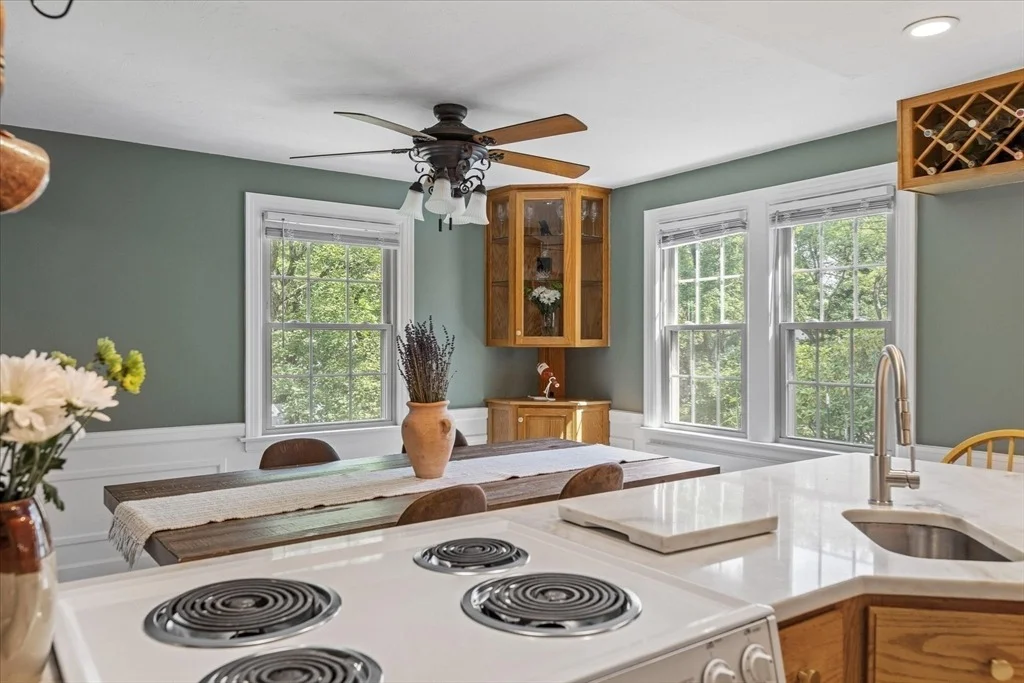 Photo of 30 Saint Elmo Rd