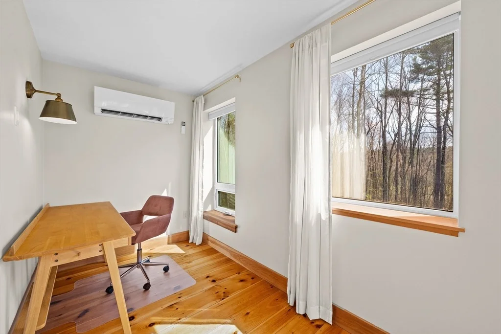Photo of 999 Sheldon Road
