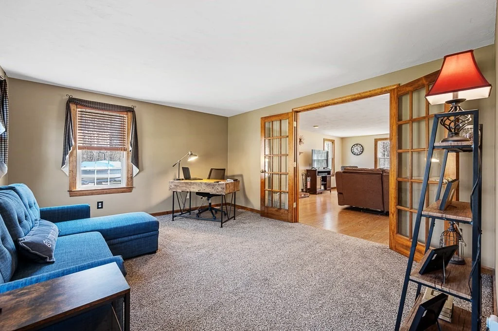Photo of 7 Crestview Dr