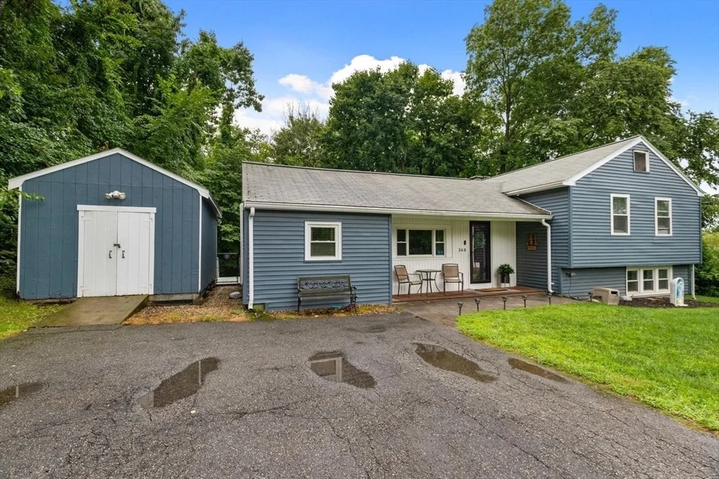 Photo of 340 Berlin Rd
