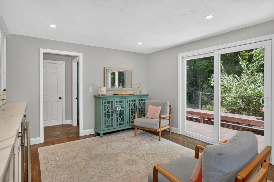 Photo of 18 Coolidge Cir