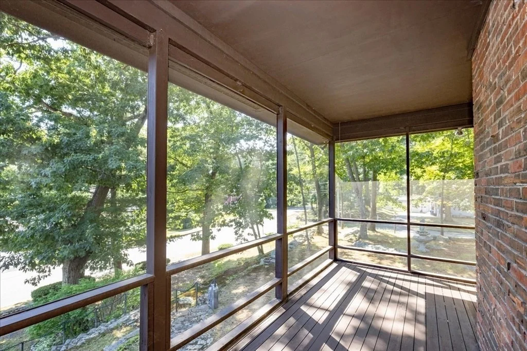 Photo of 43 Ledgewood Dr