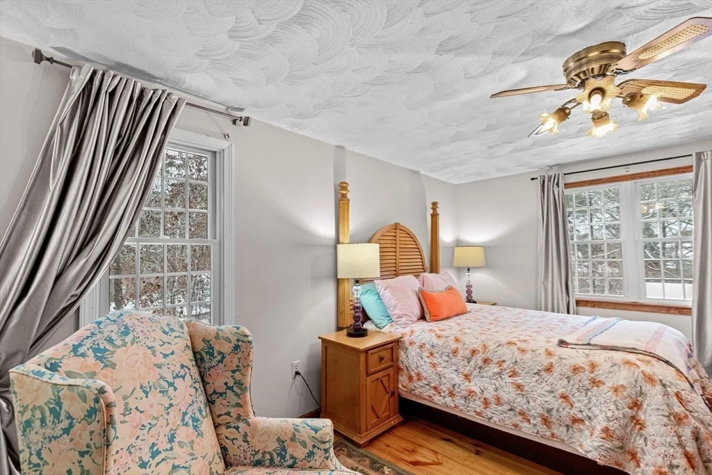 Photo of 37 Triangle Cir