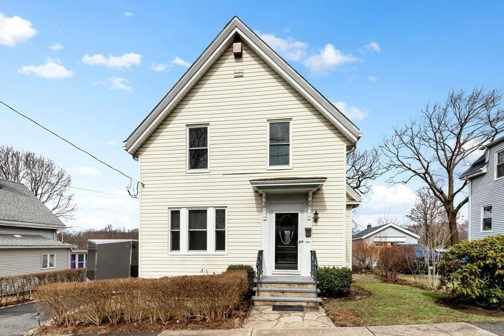 Photo of 108 Pine Grove Avenue