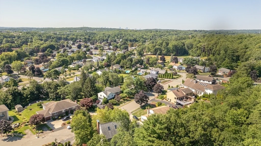 Photo of 12 Parkway Dr