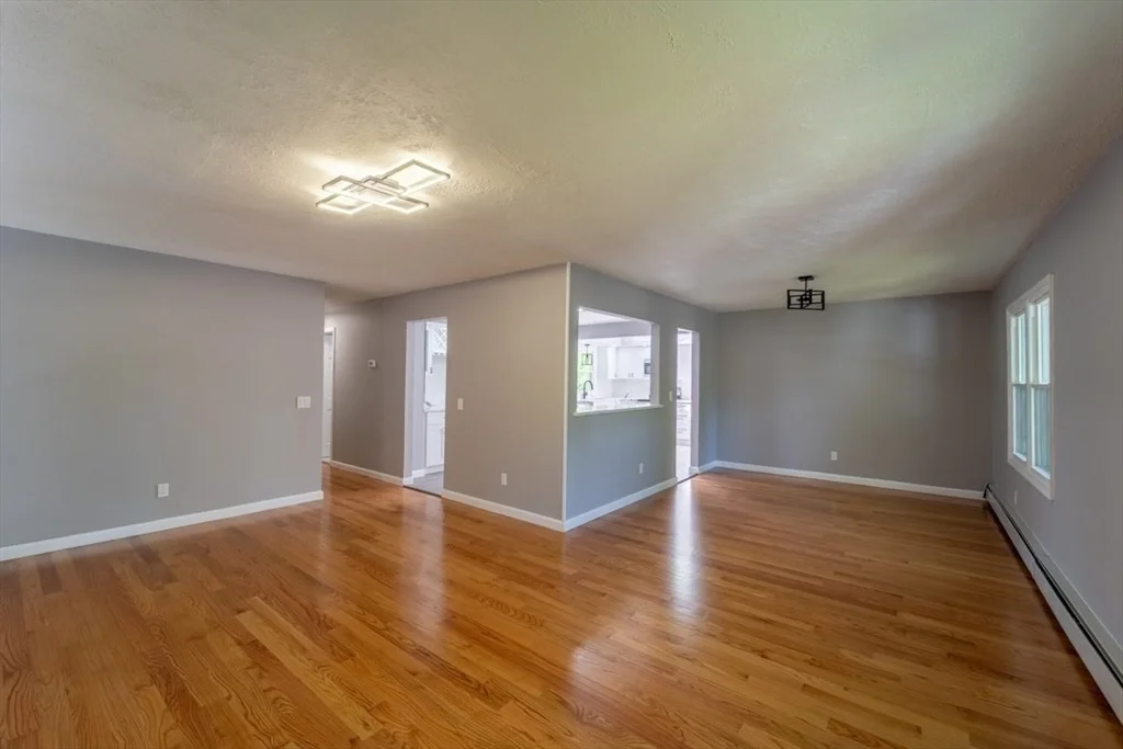 Photo of 41 Pine Ridge Dr