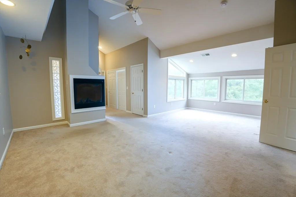 Photo of Unit 291 at 291 Captain Eames Cir