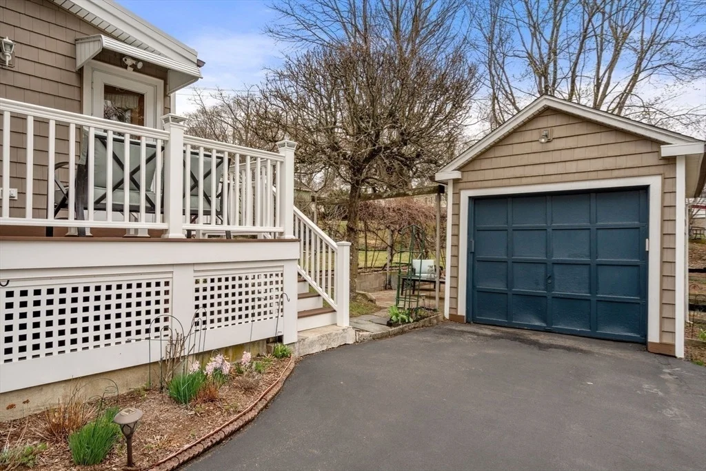 Photo of 10 Dow Ave