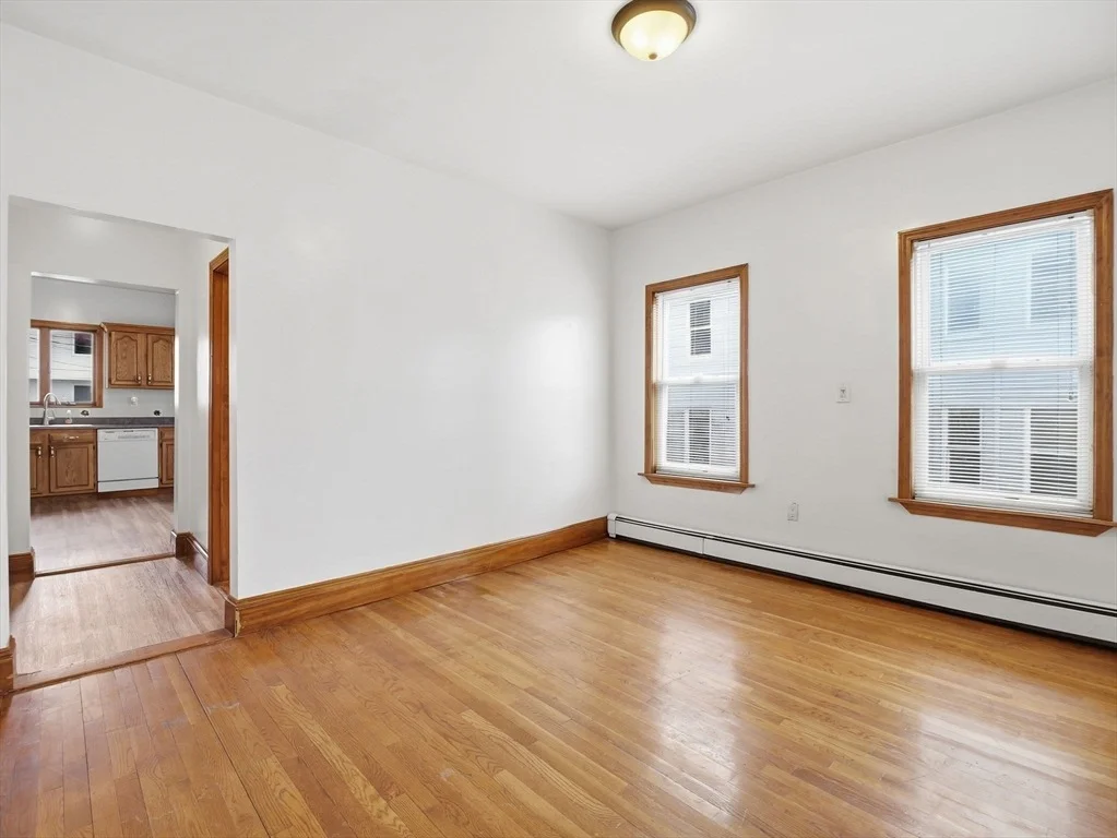 Photo of 10 Almont Ave