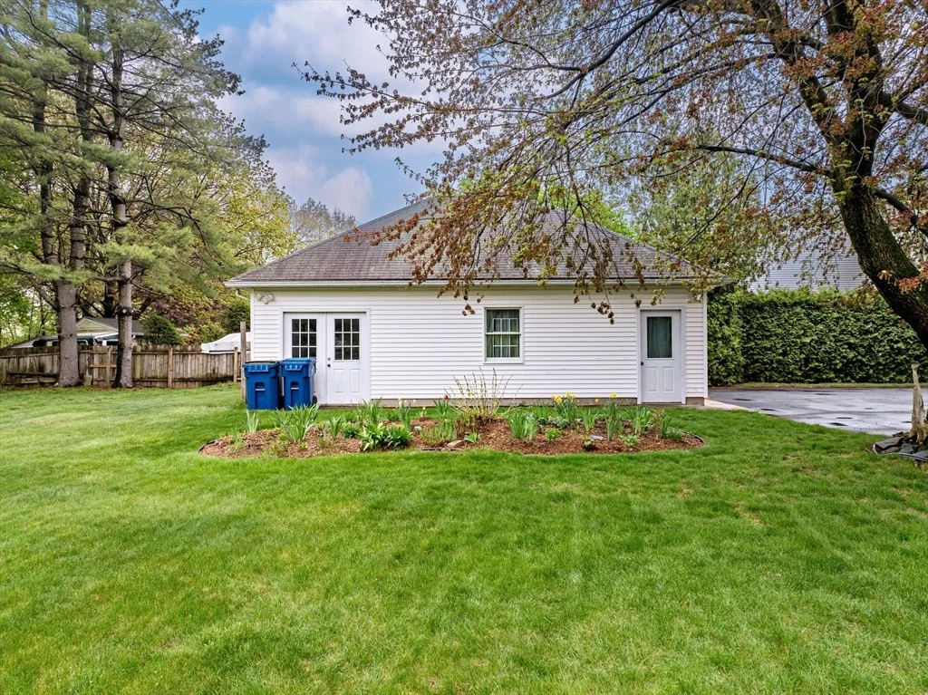Photo of 726 Amostown Rd