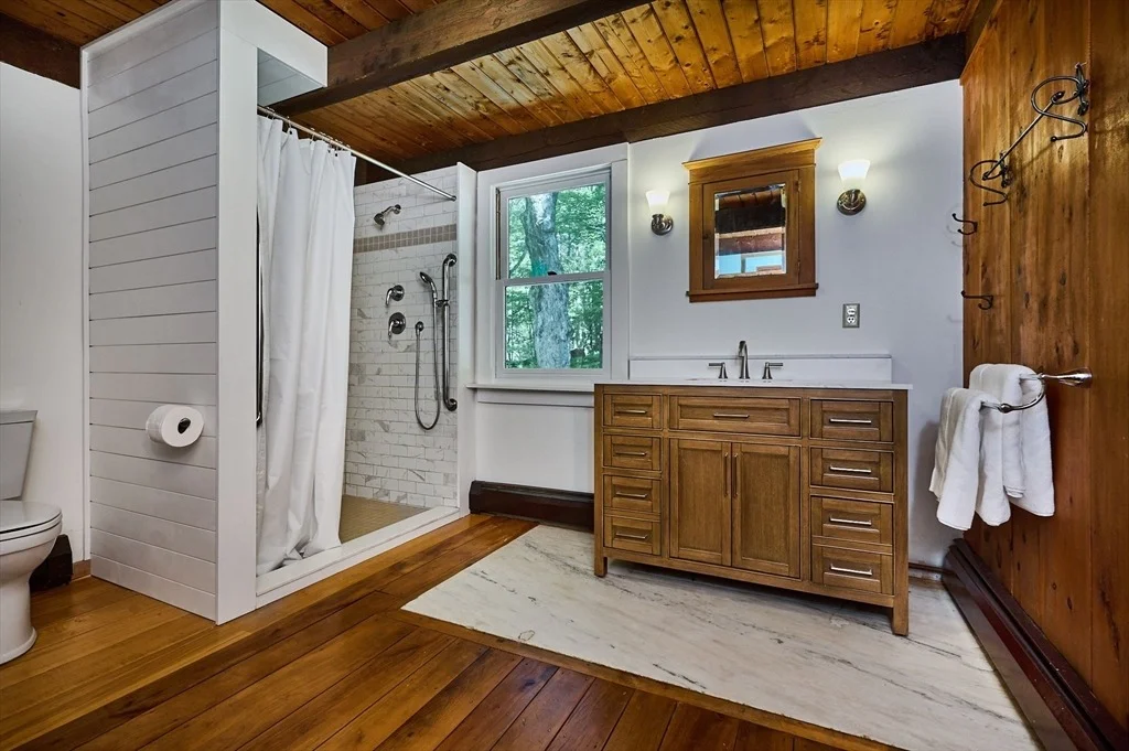 Photo of 102 Chestnut Hill Loop