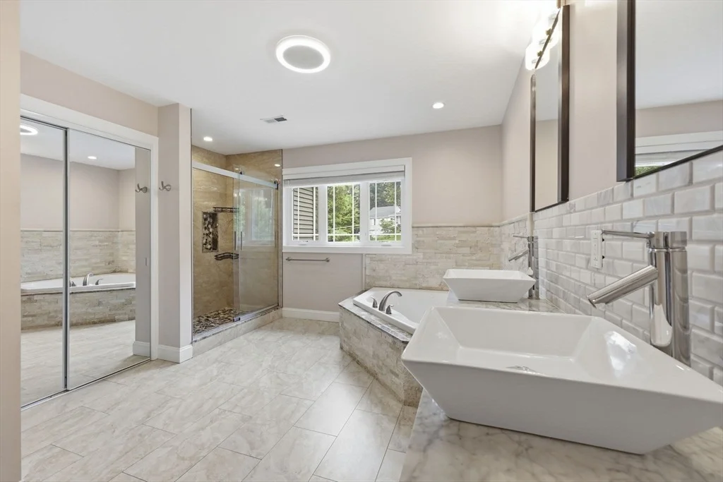Photo of 270 Barton Ave