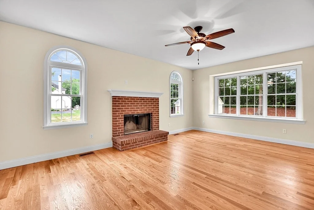 Photo of 7 Whitehall Way