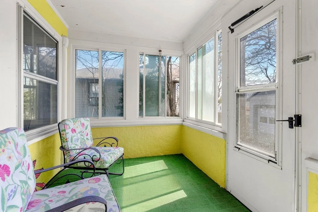 Photo of 15 Preston Beach Rd