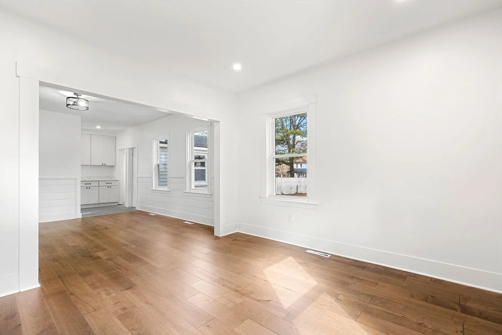 Photo of 2 Maple St