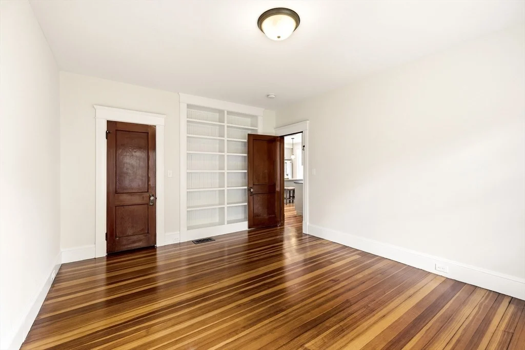 Photo of 111 West St