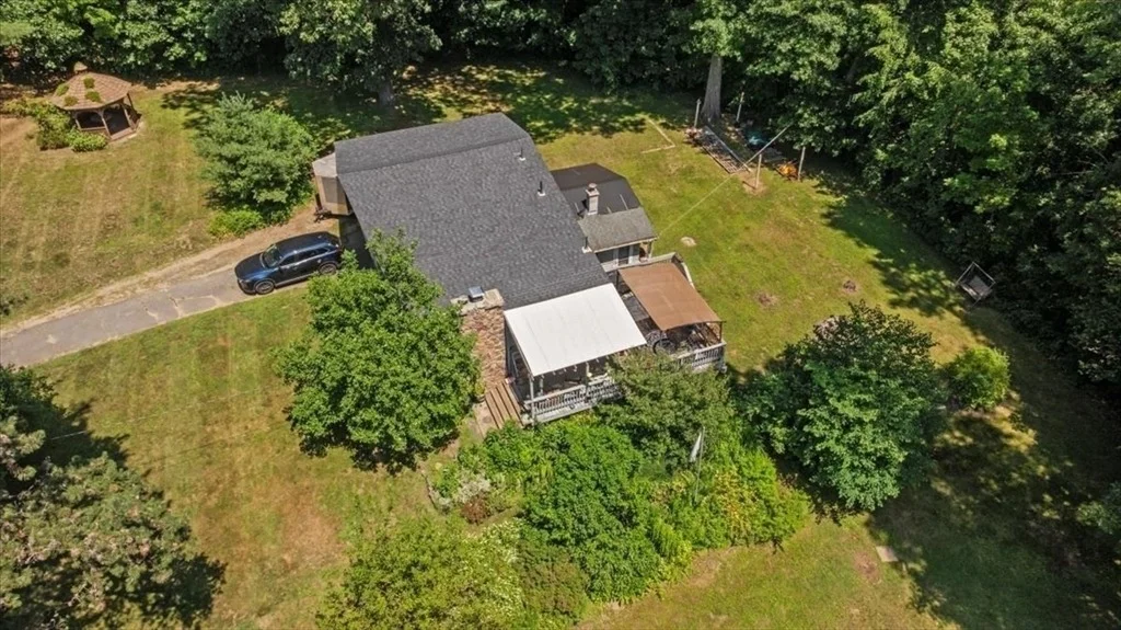 Photo of 237 Boston Rd