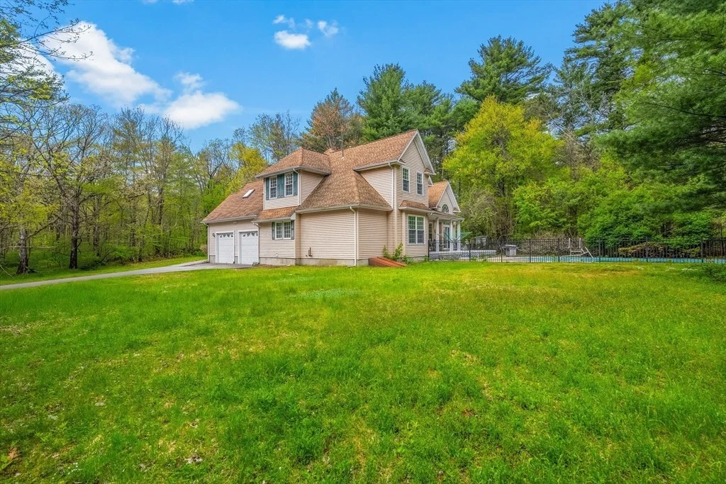 Photo of 113 Greenwich Plains Rd