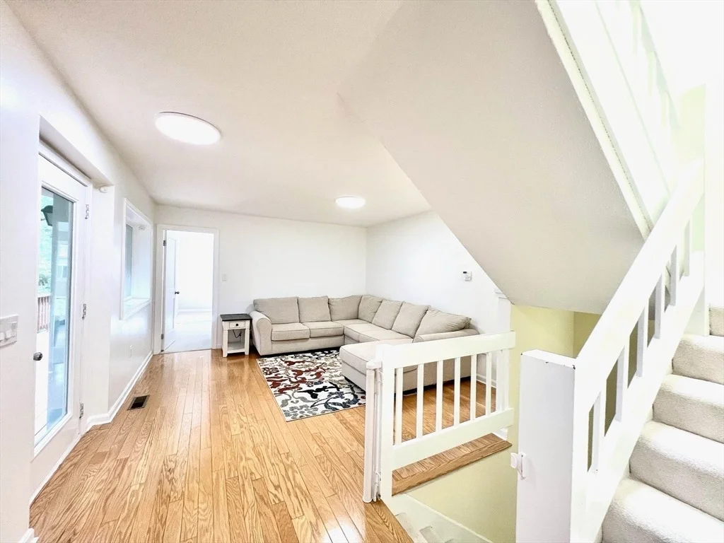 Photo of Unit 194 at 194 Captain Eames Cir