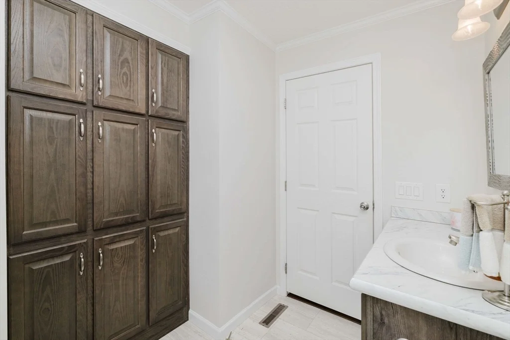 Photo of 210 Linsay Drive