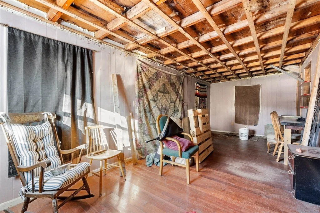 Photo of 194 River Rd