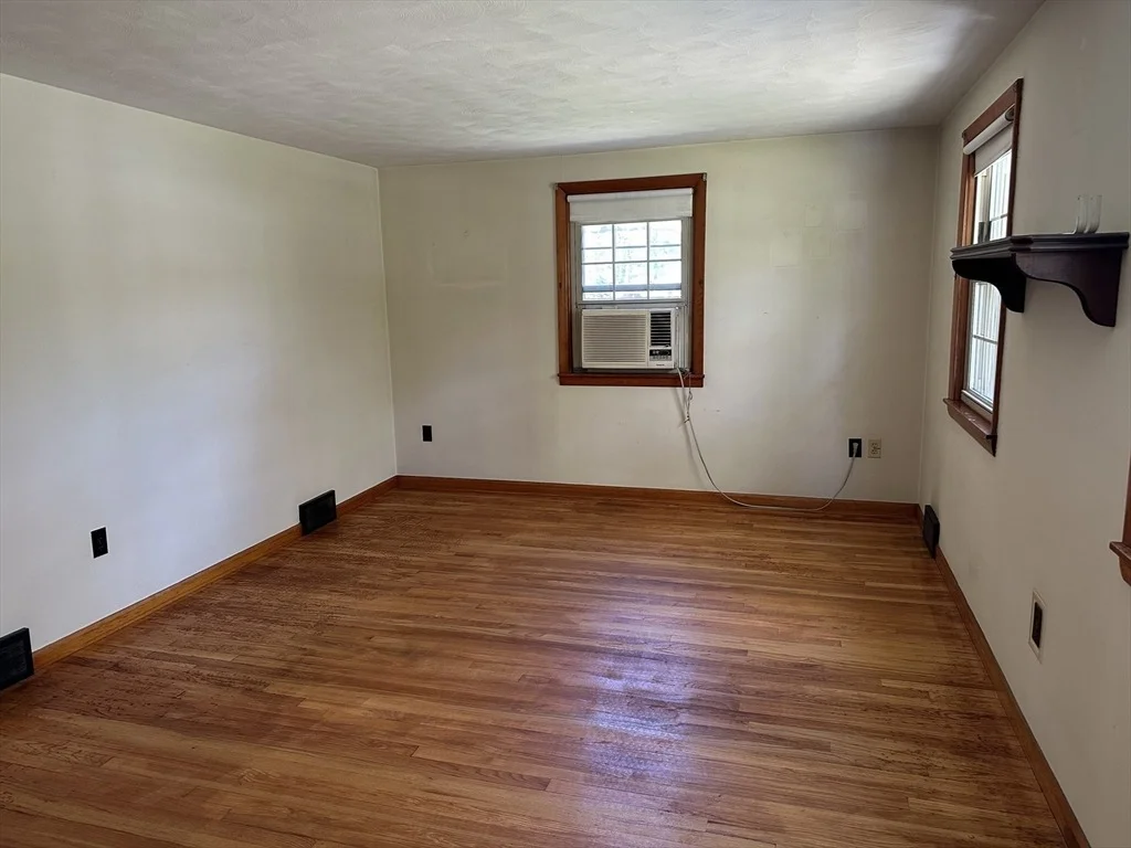 Photo of 68 Baldwin Dr