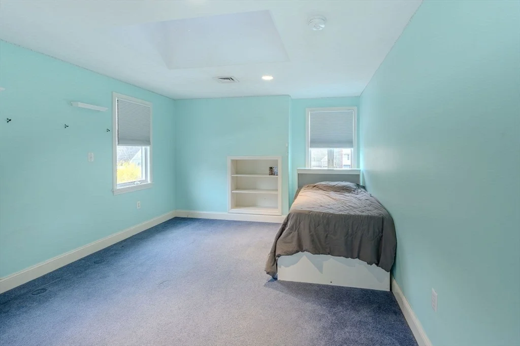 Photo of 46 Puritain Drive