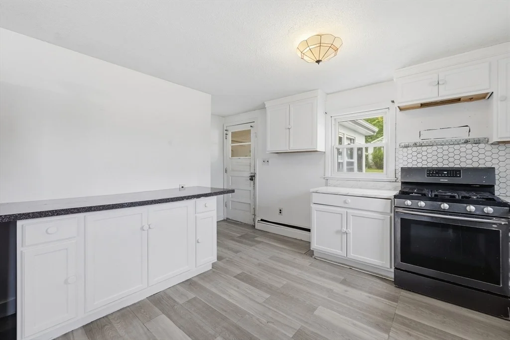 Photo of 95 Lillian Ter