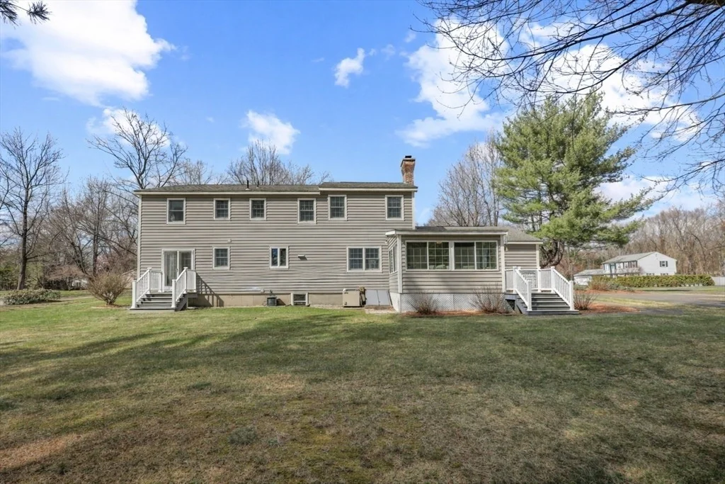Photo of 9 Metacomet Road